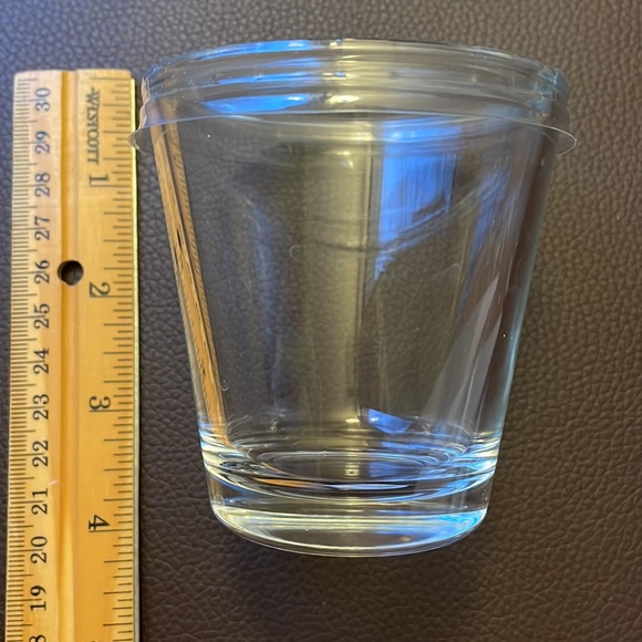 Empty jars, glasses 15, all comes with lids - Picture 2 of 6